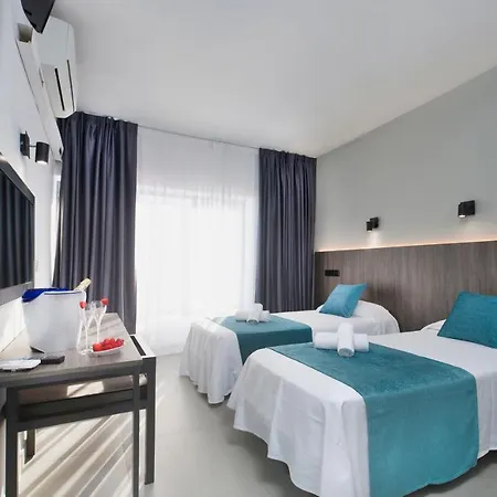 Hotel Base - Adults Only 2*