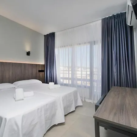 Hotel Base - Adults Only