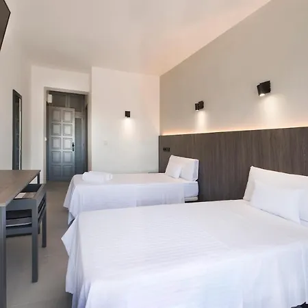 Hotel Base - Adults Only 2*